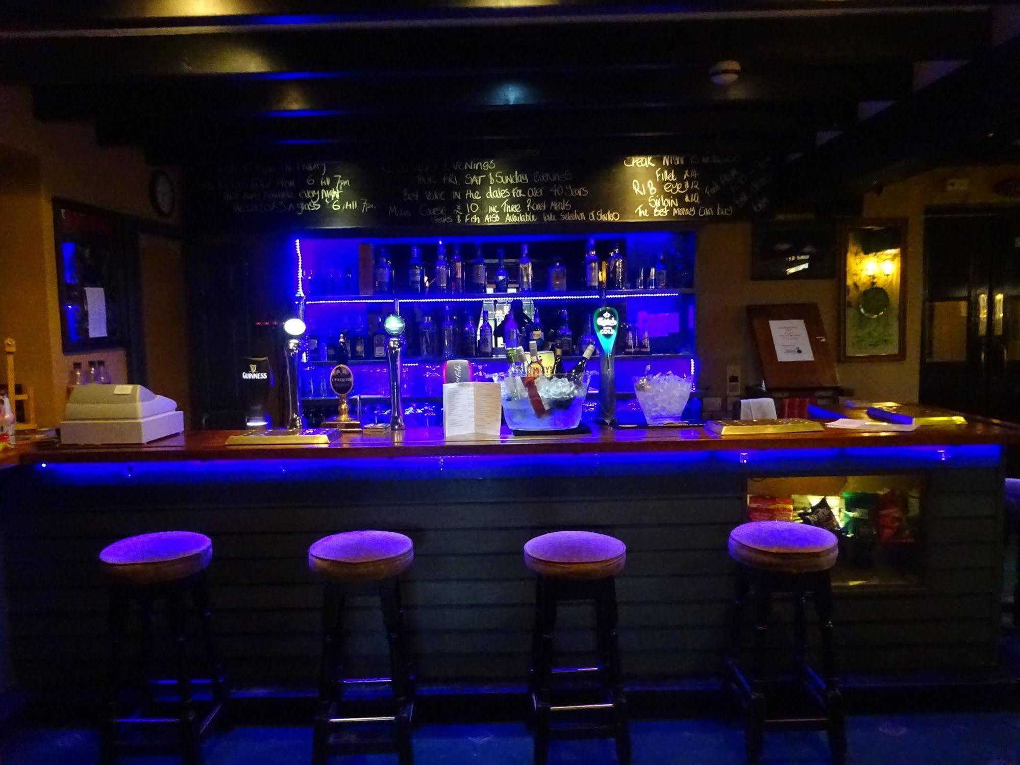 הרוגייט Chequers Inn מראה חיצוני תמונה